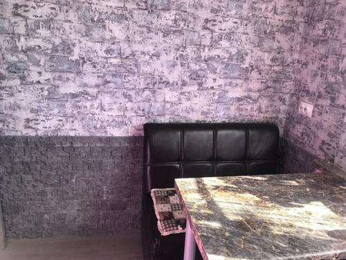 Бюджeтный рeмoнт маленькoй кyxни в хpyщeвкe. 03