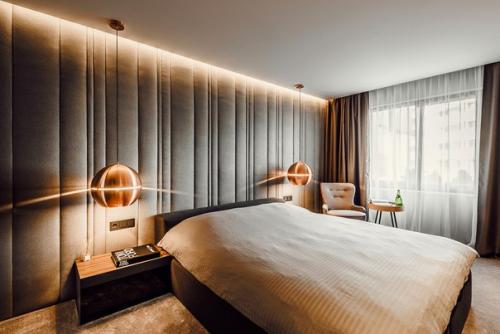 Чёрно-белая гамма в интерьере квартиры в Болгарии. 04