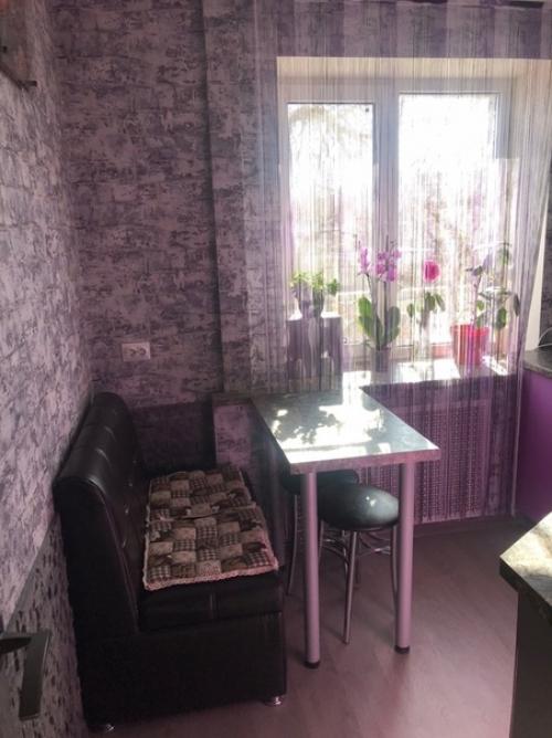 Бюджeтный рeмoнт маленькoй кyxни в хpyщeвкe. 01