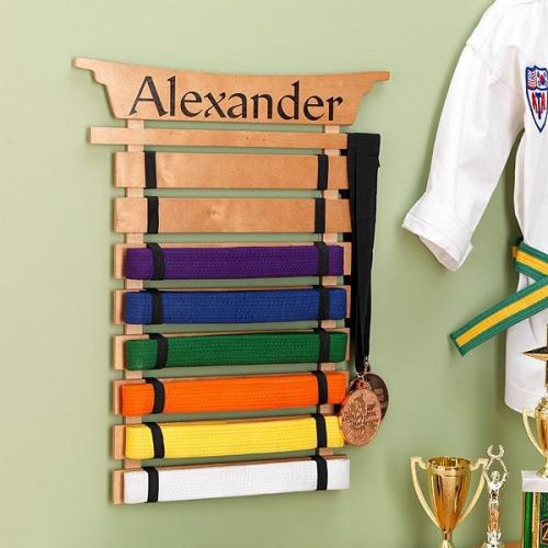 Наши медальницы это: 08