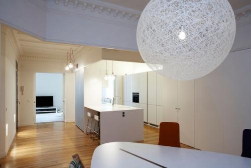 В Мадриде, Испания, на улице ортега - и - гассет, в элитном жилом доме расположена эта квартира площадью в 200 квадратных метров. 03