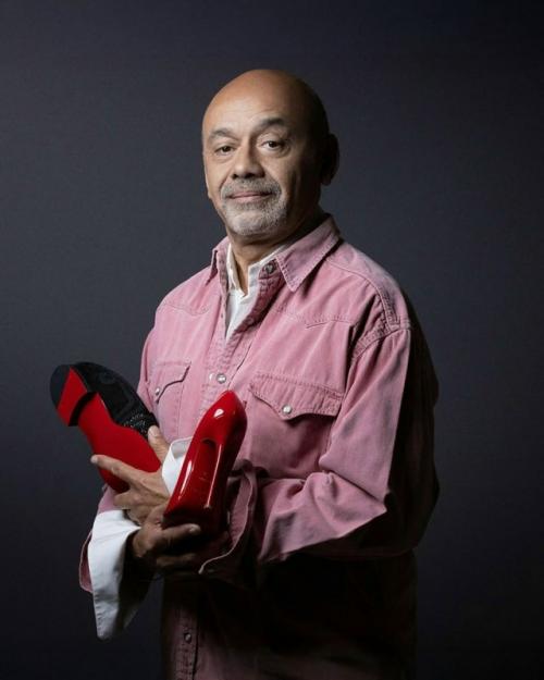 Почему у Christian Louboutin красная подошва? 01