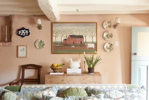 Сложно представить, что где-то в мире существуют жилые здания, построенные больше 400 лет назад. 03