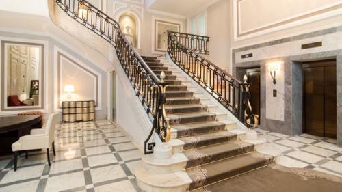 Весь звездный каст в сан - Себастьяне остановился в отеле Maria Cristina Hotel 5*? 02