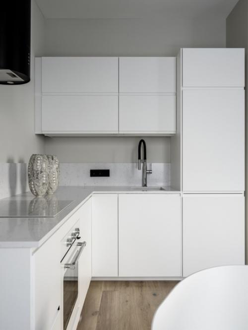 Дизайнер Илья гульянц, дизайн - студия el Born, создал атмосферу жизни на побережье в московской квартире. 03