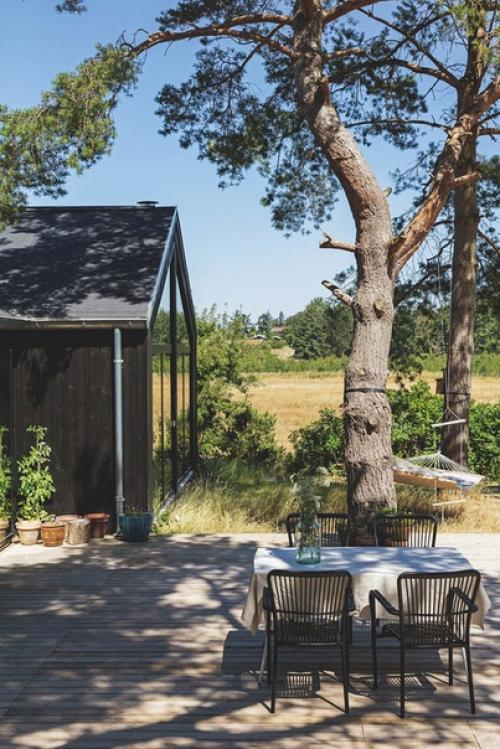 Маленький и такой уютный: современный летний коттедж в Дании. 01