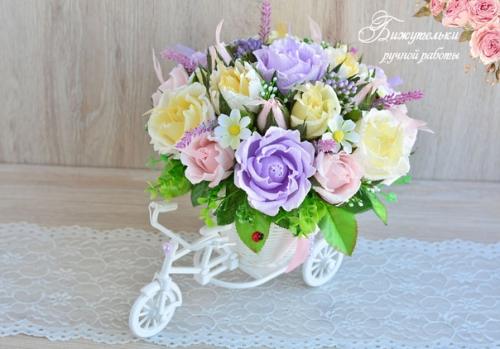 Сладкие букетики с конфетками в велосипедиках. 02