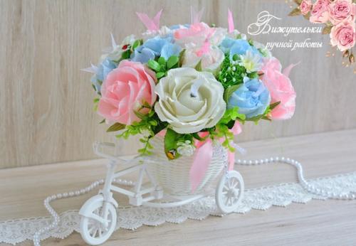 Сладкие букетики с конфетками в велосипедиках. 01