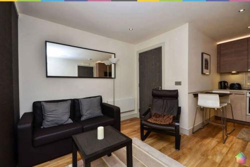 Компактный интерьер квартиры - студии 26 кв. 02