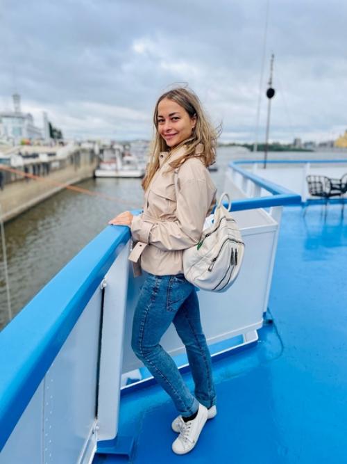 Да, в этом году мы решили провести отпуск в круизе по волге. 01