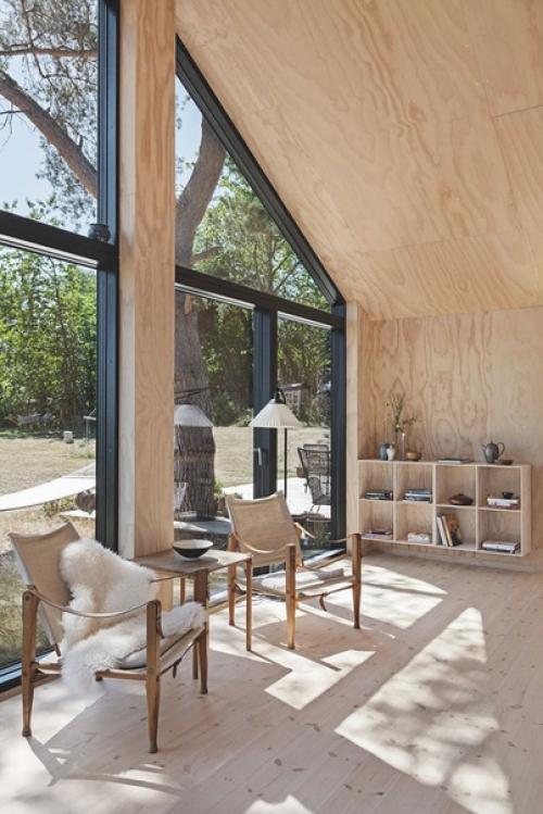 Маленький и такой уютный: современный летний коттедж в Дании. 06