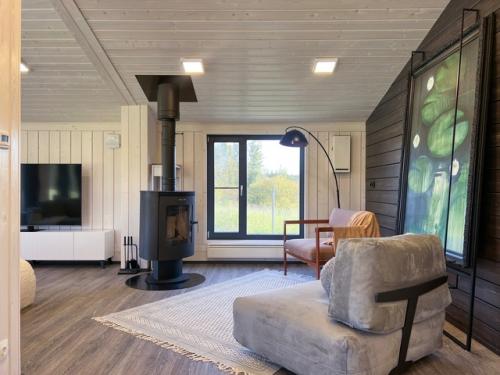 Будем знакомить вас с интерьерами барна Holtsovhouse. 04