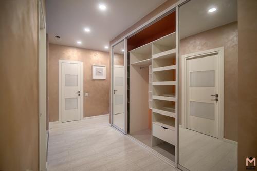 Трудно представить комфорт современной прихожей без шкафа - купе. 02