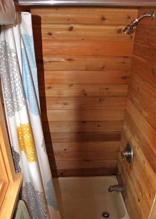 Интерьер маленького дачного дома. 03