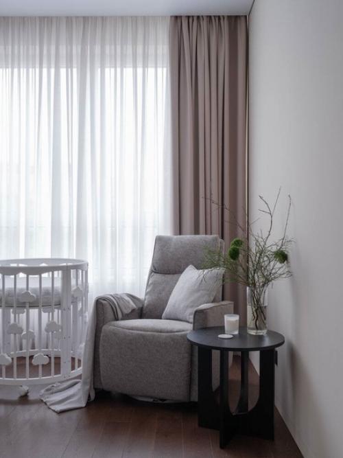 Современный функциональный интерьер трешки для семьи. 07